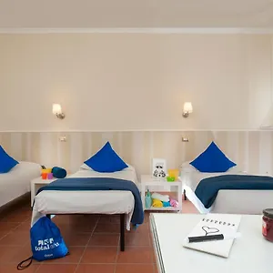  Hostel Budget Rooms Des Arts